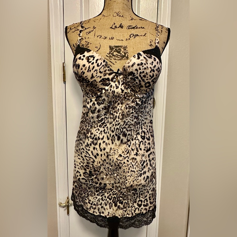 NEW Victoria’s Secret Leopard Print Lingerie, Size 36D